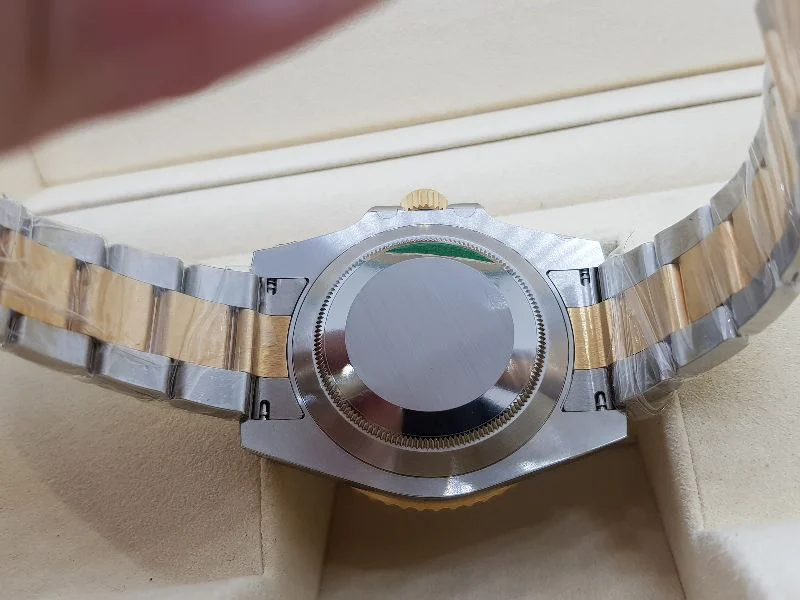ROLEX OYSTER PERPETUAL SUBMARINER DATE 116613LB Fullbox